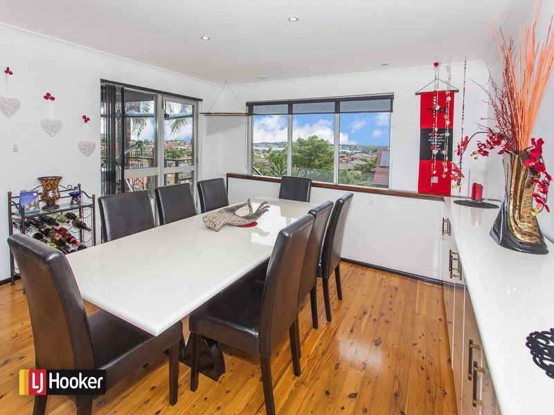 27 Weringa Avenue, Lake Heights NSW 2502