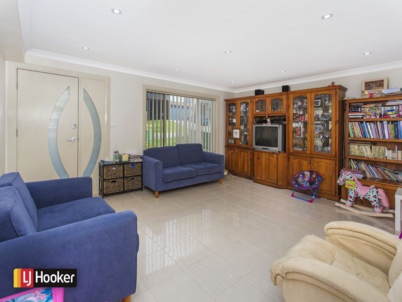 158A Shearwater Drive, Lake Heights NSW 2502