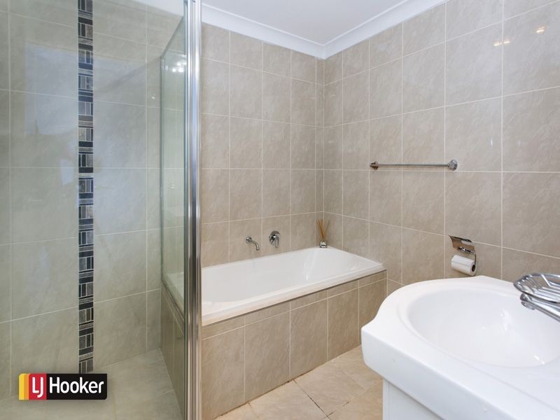 158A Shearwater Drive, Lake Heights NSW 2502