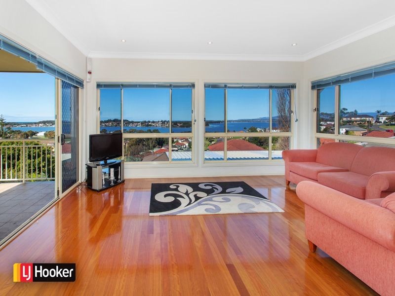3 Trevor Avenue, Lake Heights NSW 2502