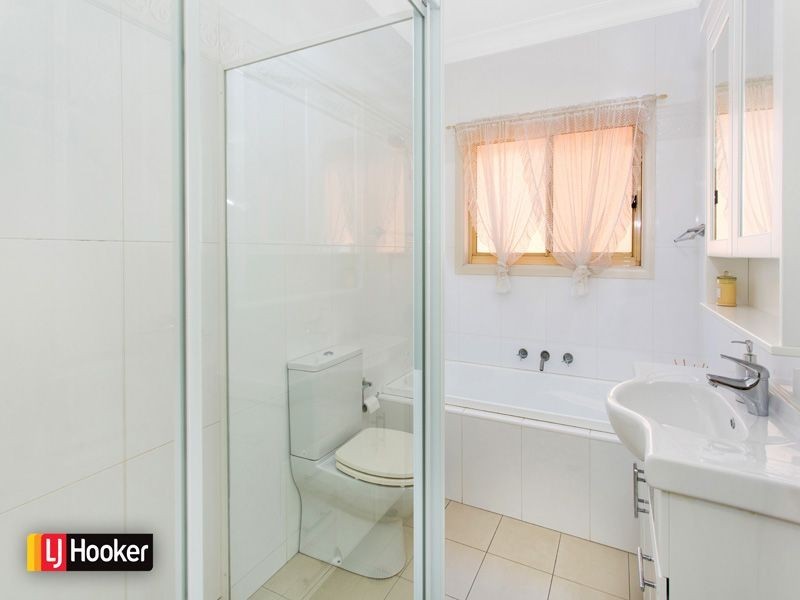 3 Trevor Avenue, Lake Heights NSW 2502