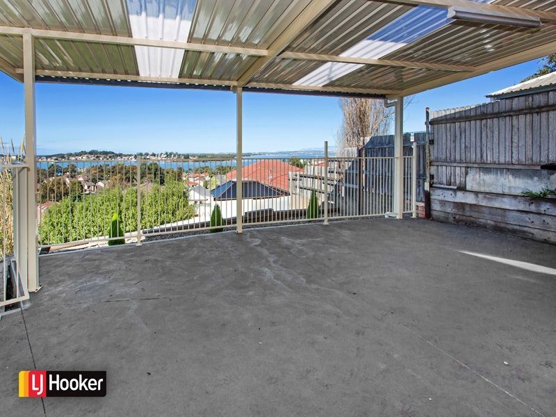 3 Trevor Avenue, Lake Heights NSW 2502