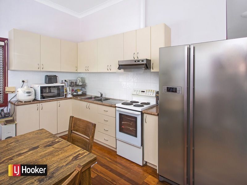 39 Robertson Street, Port Kembla NSW 2505