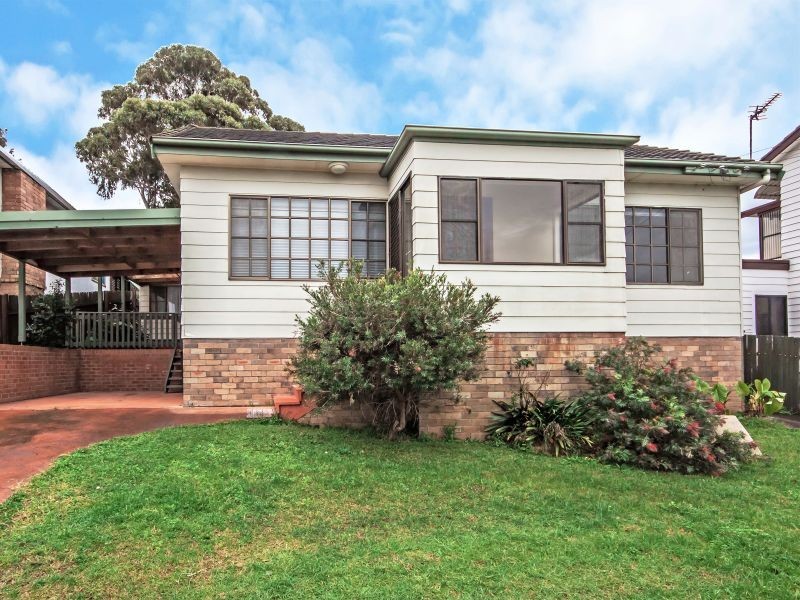 360 Northcliffe Drive, Lake Heights NSW 2502