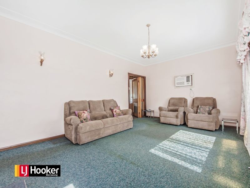 10 Denise Street, Lake Heights NSW 2502