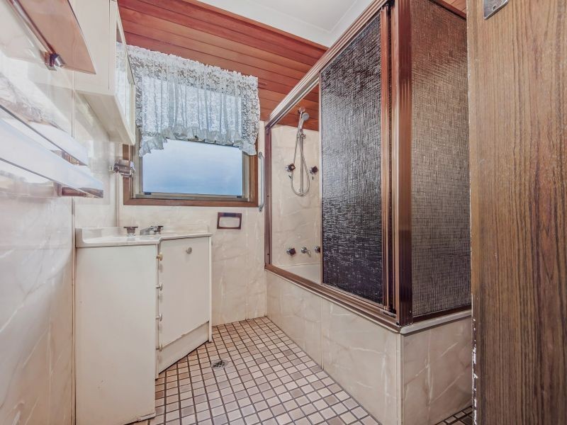 10 Denise Street, Lake Heights NSW 2502