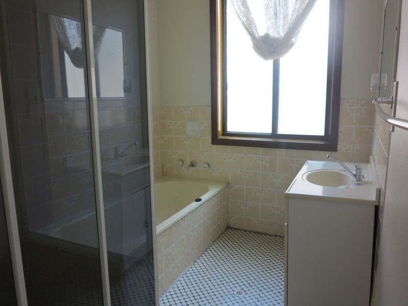 12 Monteith Street, Cringila NSW 2502