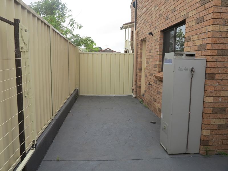 5/4 Heaslip Street, Coniston NSW 2500