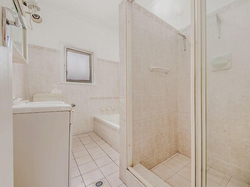 1/64 First Avenue North, Warrawong NSW 2502