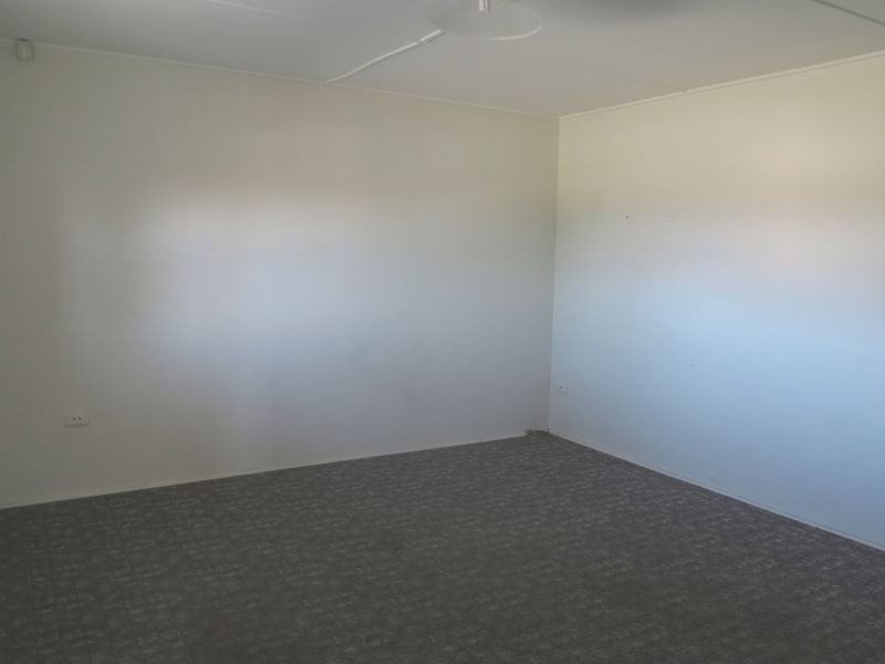 2/64 First Avenue North, Warrawong NSW 2502