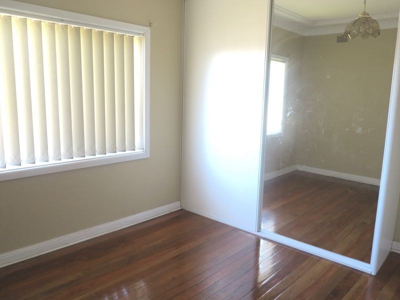 7 Gregory Street, Cringila NSW 2502