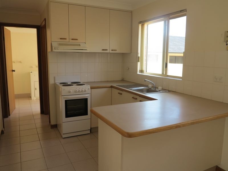 4/34 Surfside Drive, Port Kembla NSW 2505