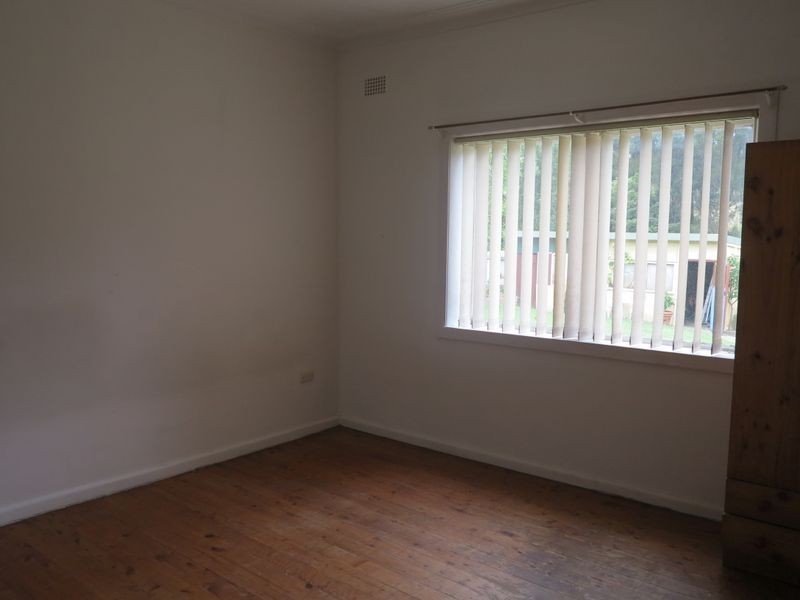 2/17 Ranchby Avenue, Lake Heights NSW 2502