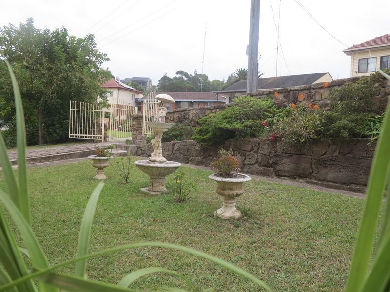 2/17 Ranchby Avenue, Lake Heights NSW 2502