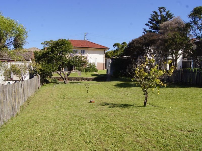 10 Holman Street, Port Kembla NSW 2505