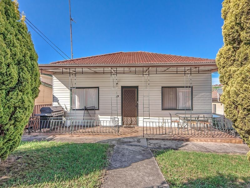1/19 Monteith Street, Cringila NSW 2502