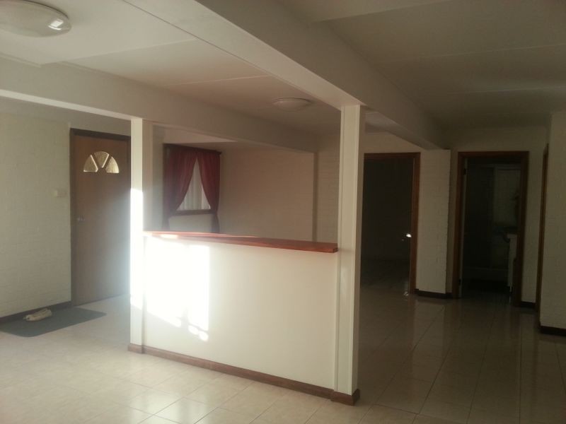 2/45 Grandview Parade, Lake Heights NSW 2502