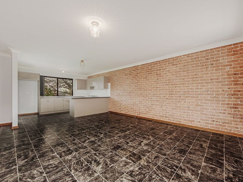 6/4 Heaslip Street, Coniston NSW 2500