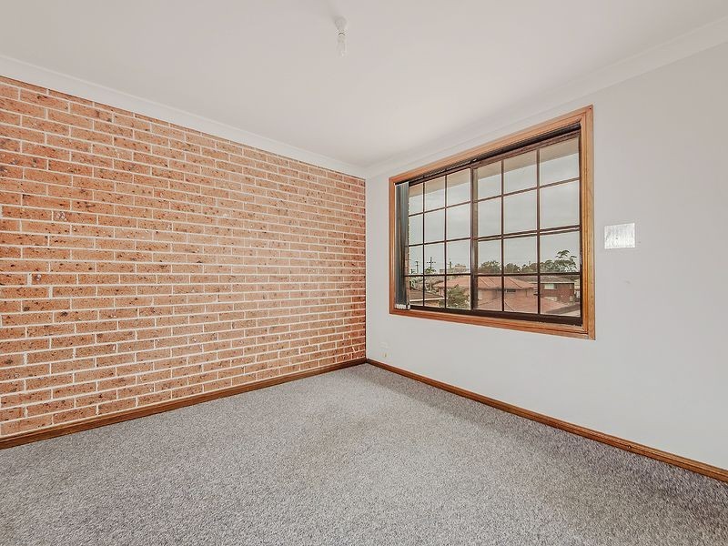 6/4 Heaslip Street, Coniston NSW 2500