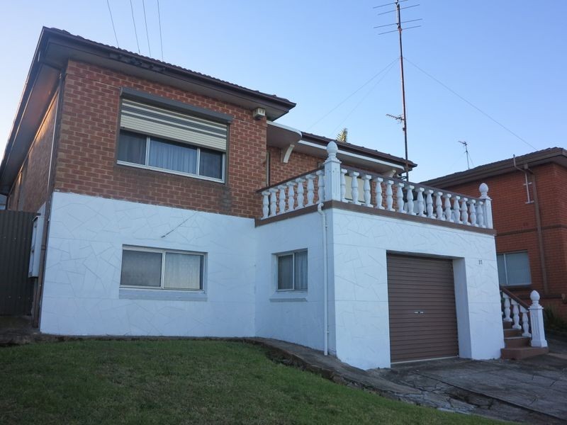 32 Lee Street, Warrawong NSW 2502