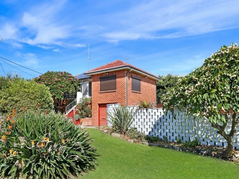 2 Griffiths Avenue, Port Kembla NSW 2505