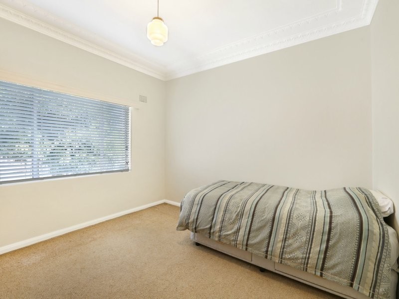 2 Griffiths Avenue, Port Kembla NSW 2505