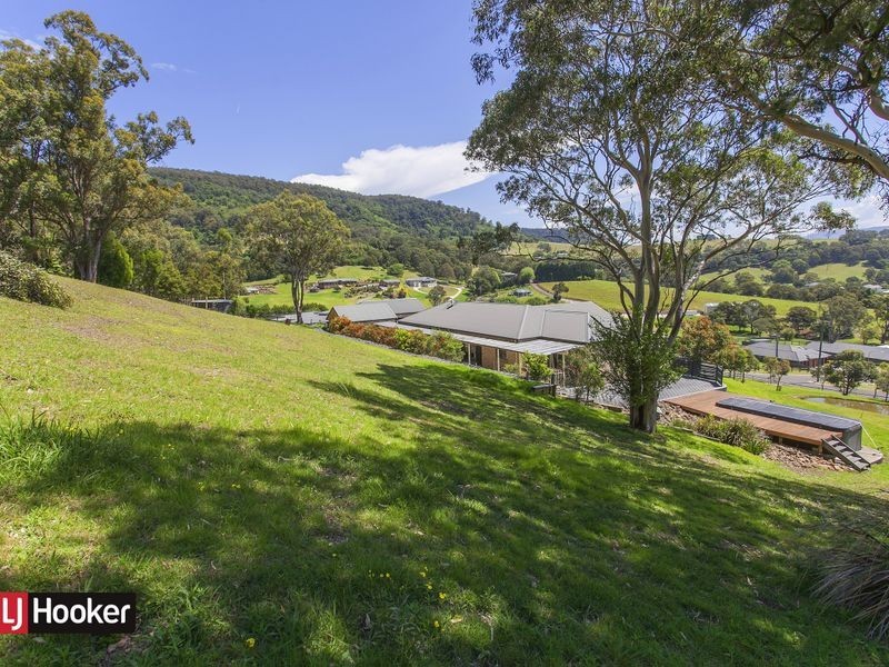 2 Chaplin Place, Albion Park NSW 2527