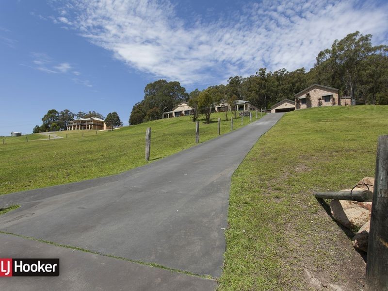 2 Chaplin Place, Albion Park NSW 2527