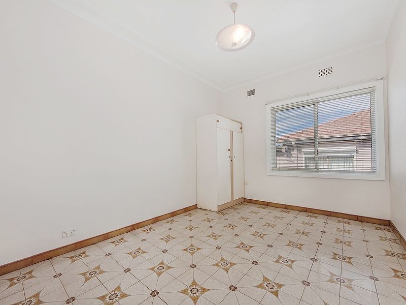 1A Weringa Avenue, Lake Heights NSW 2502