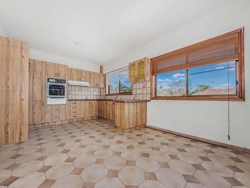 2/145 Lake Entrance Road, Barrack Heights NSW 2528