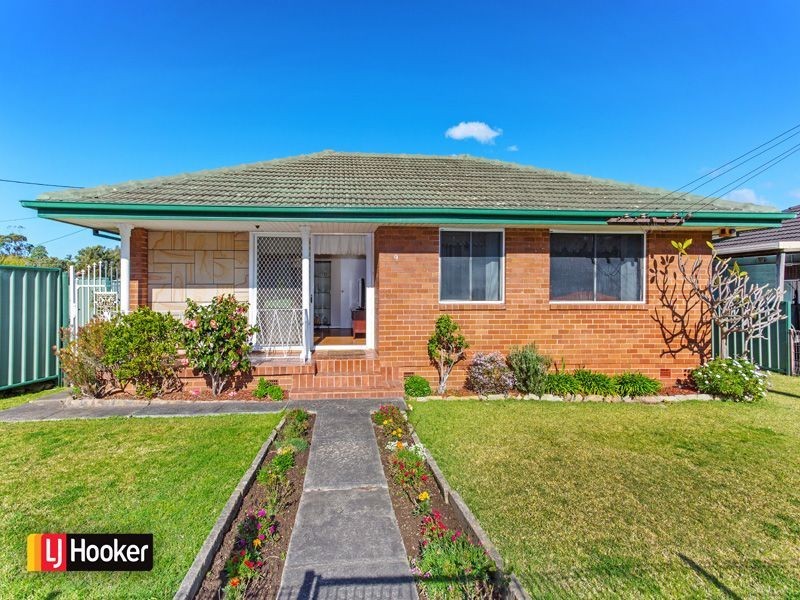 9 Carringle Street, Berkeley NSW 2506