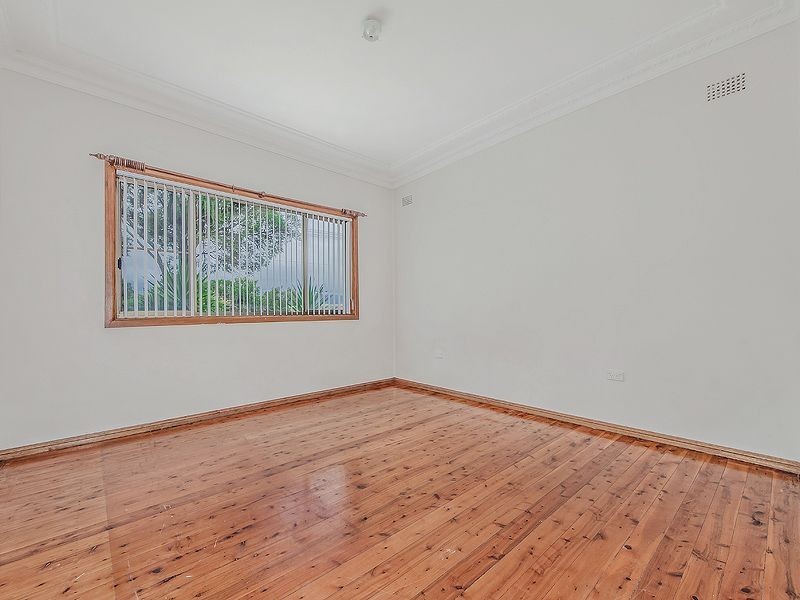 15 Sheffield Street, Cringila NSW 2502