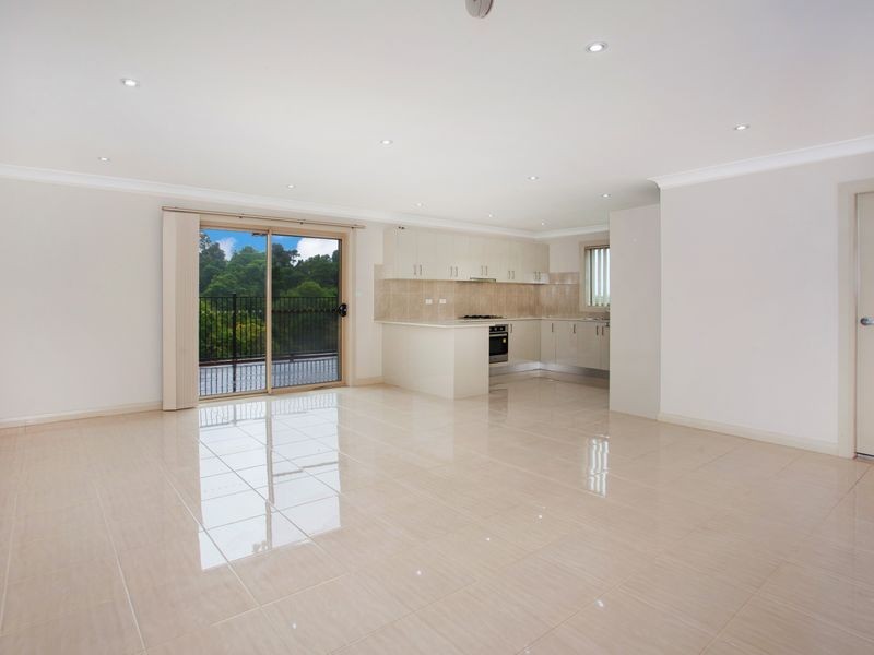 158b Shearwater Drive, Lake Heights NSW 2502