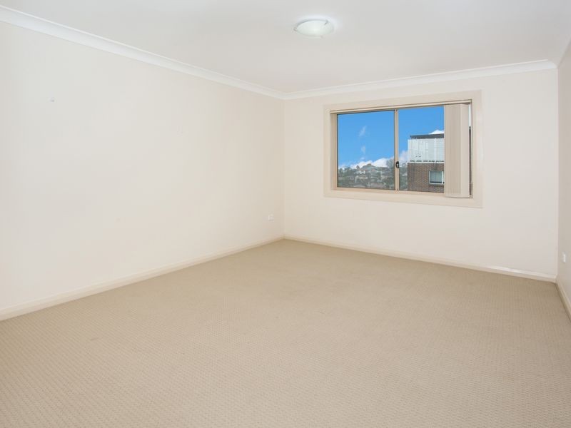 158b Shearwater Drive, Lake Heights NSW 2502