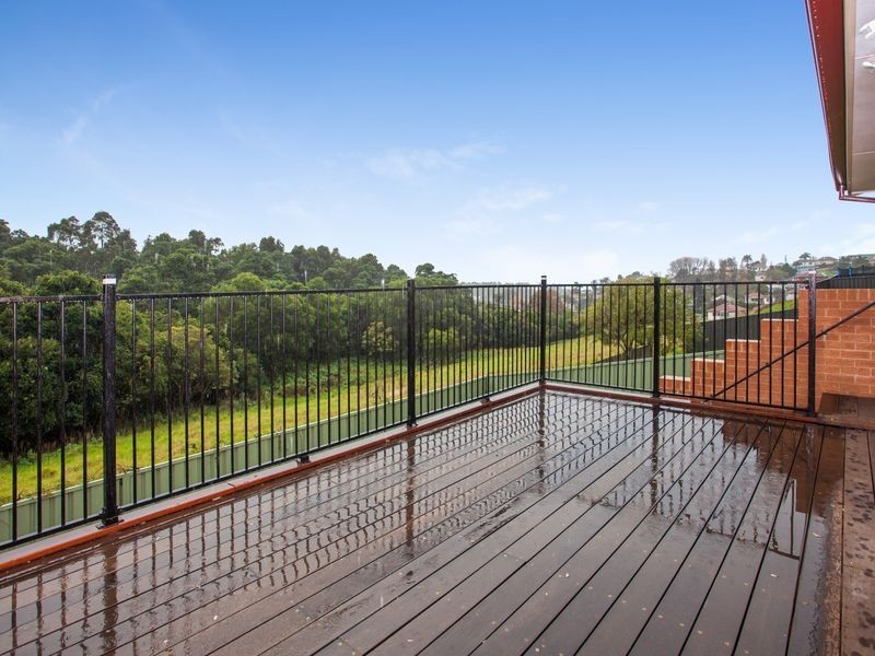 158b Shearwater Drive, Lake Heights NSW 2502