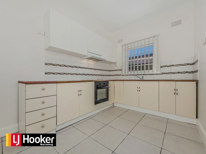 38 Stuart  Road, Warrawong NSW 2502