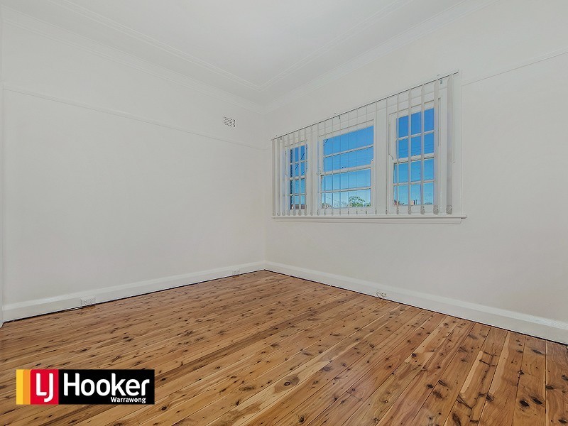 38 Stuart  Road, Warrawong NSW 2502