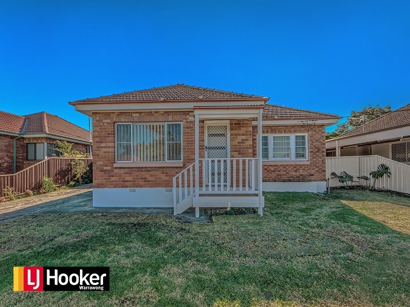 38 Stuart  Road, Warrawong NSW 2502