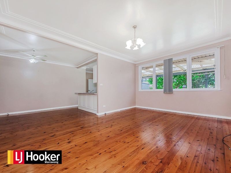 21 Lexburn Avenue, Wollongong West NSW 2500