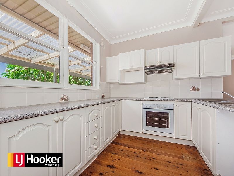 21 Lexburn Avenue, Wollongong West NSW 2500