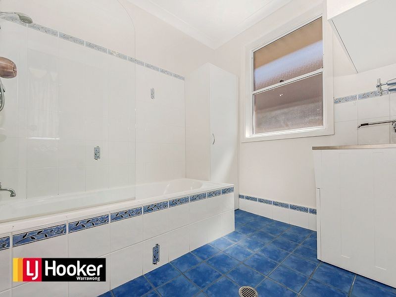 21 Lexburn Avenue, Wollongong West NSW 2500