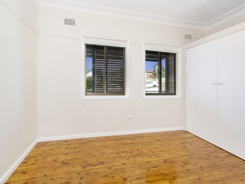 2 Second Avenue, Port Kembla NSW 2505