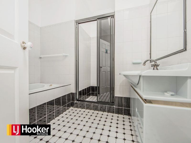 40 Hassan Street, Lake Heights NSW 2502