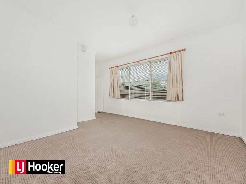 40 Hassan Street, Lake Heights NSW 2502