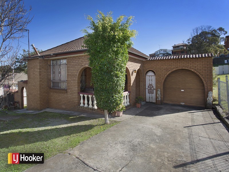 16 Dean Road, Warrawong NSW 2502