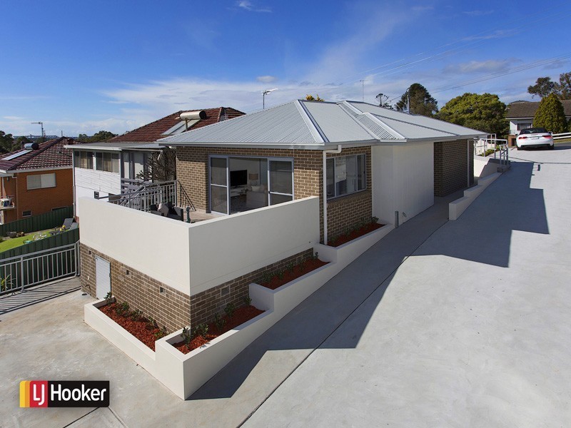 Villa 1/44 Cummins Street, Unanderra NSW 2526