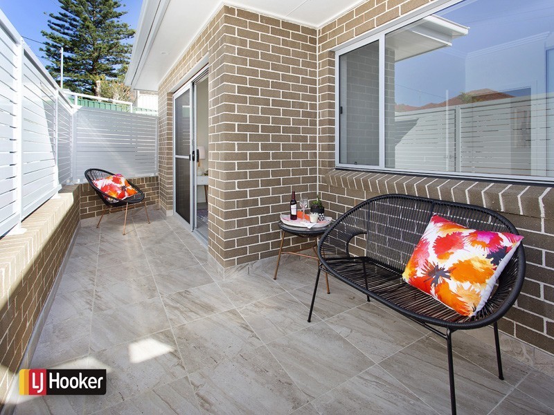 Villa 1/44 Cummins Street, Unanderra NSW 2526