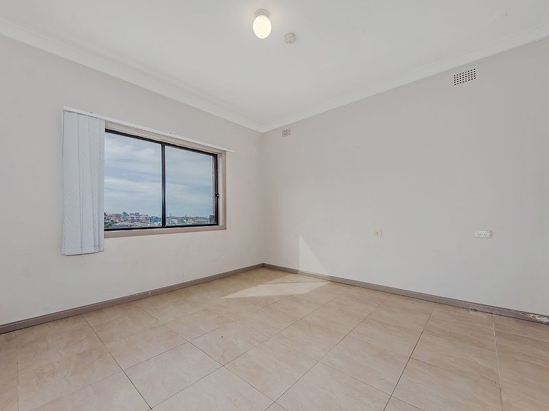 1/25 Lake Heights Road, Lake Heights NSW 2502