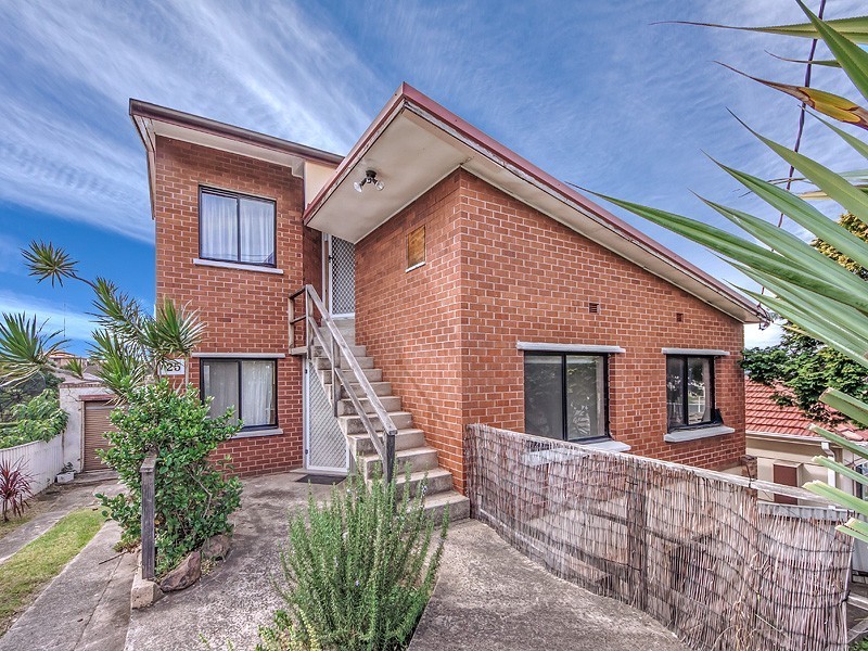3/25 Lake Heights Road, Lake Heights NSW 2502