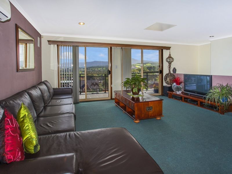 90 Hassan Street, Lake Heights NSW 2502